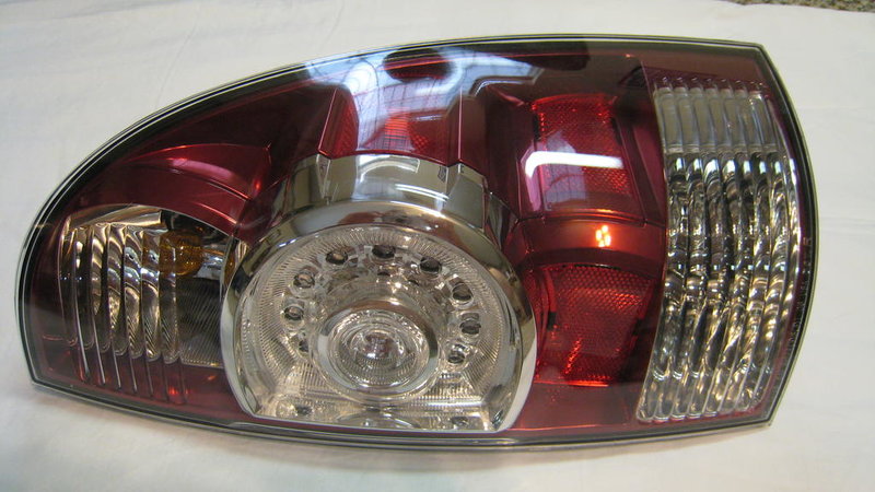 tacoma taillight 356.jpg