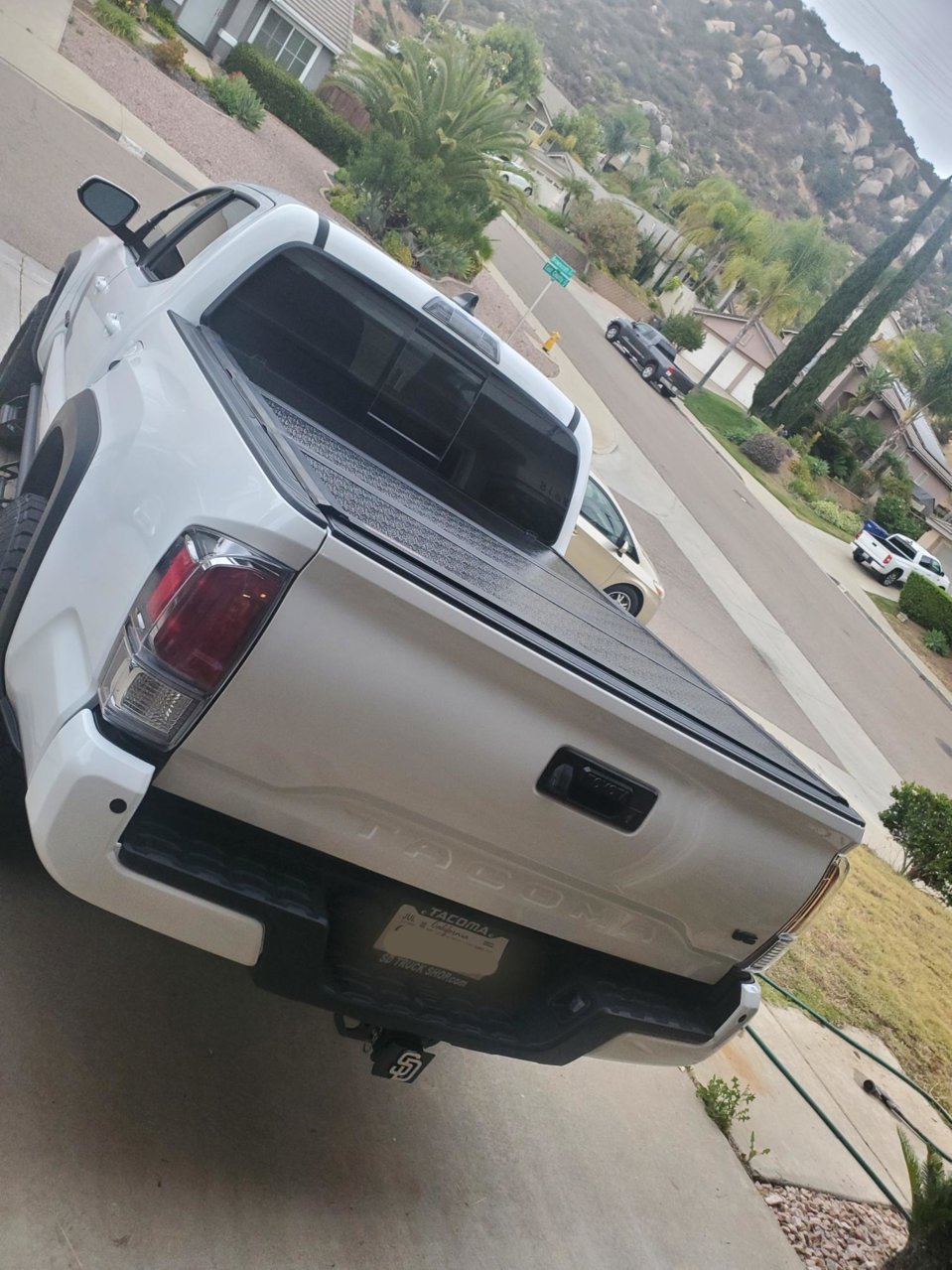 Tacoma Tonneau-2.jpg