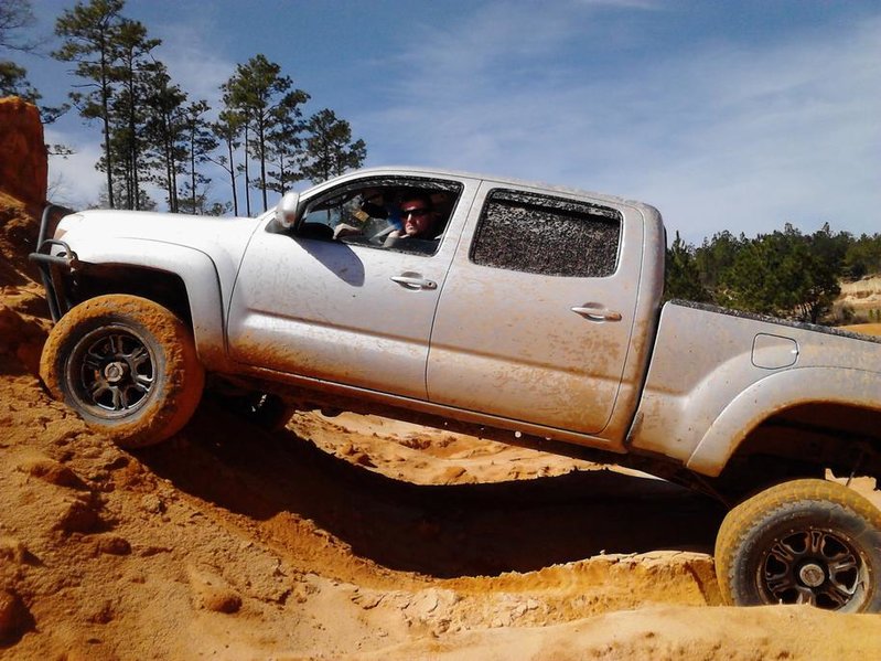 tacoma trail riding 013.jpg
