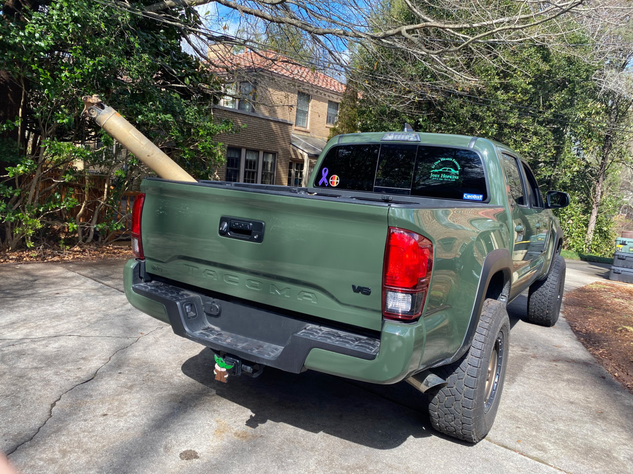 Tacoma Tundra Driveshaft.jpg