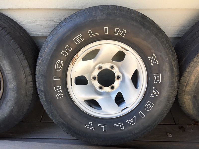 tacoma wheel and tire.jpg