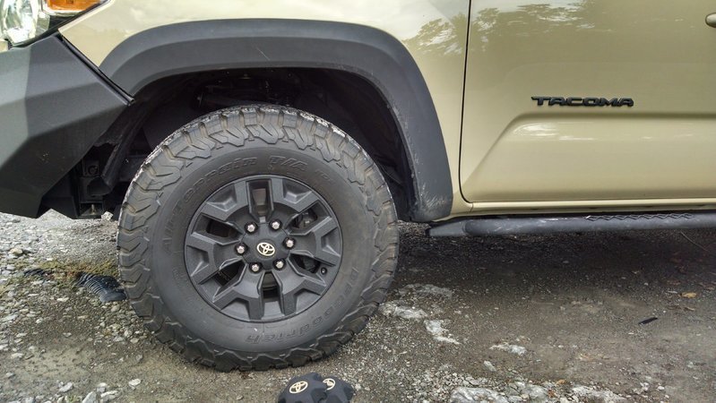 tacoma wheel black.jpg