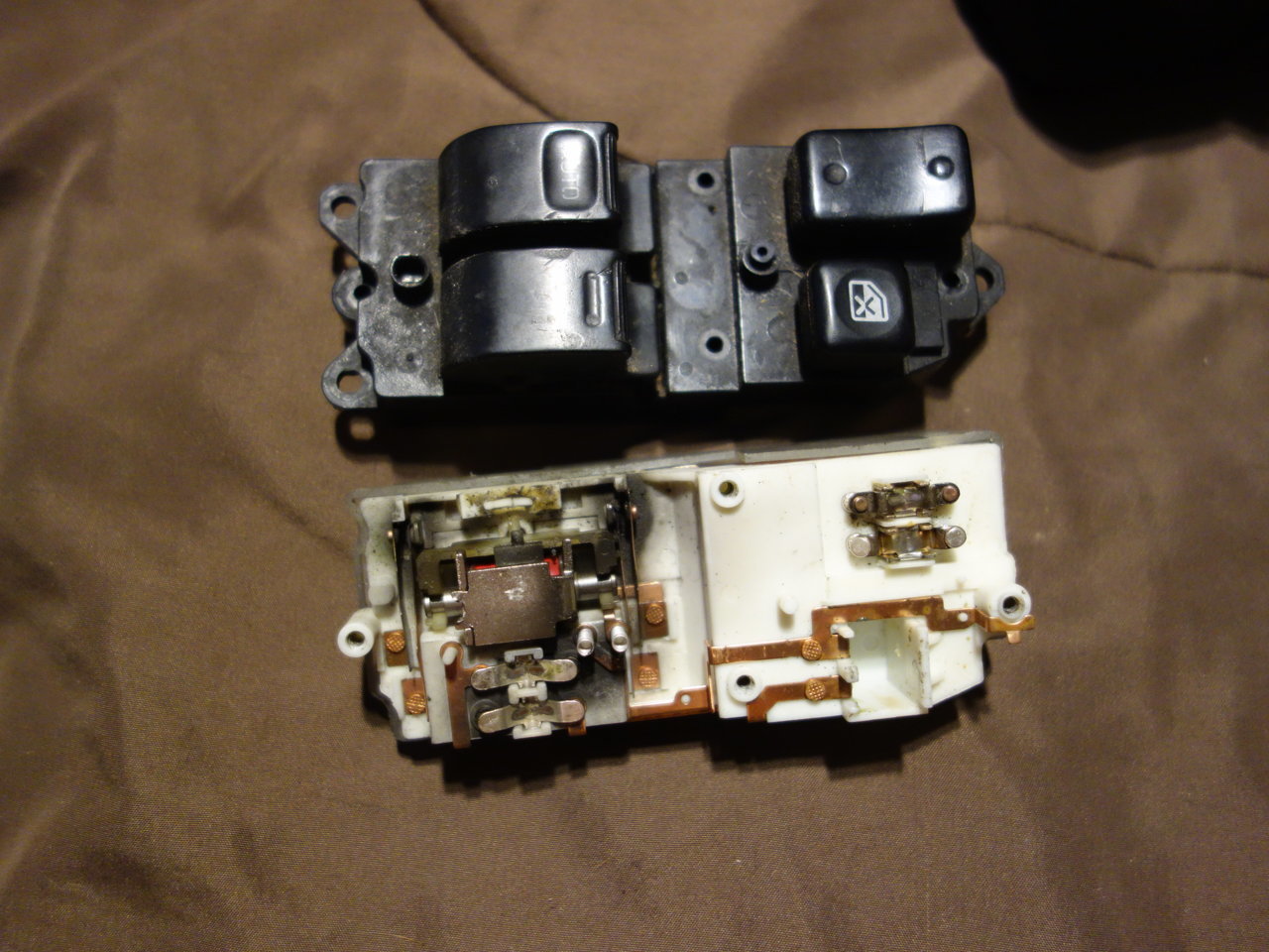 tacoma window switch 006.jpg