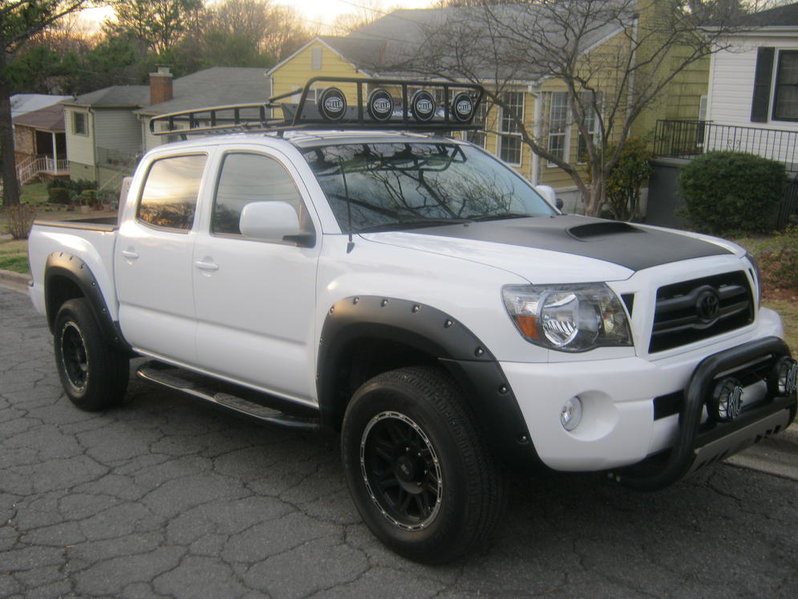 tacoma with rack and light bar 271.jpg