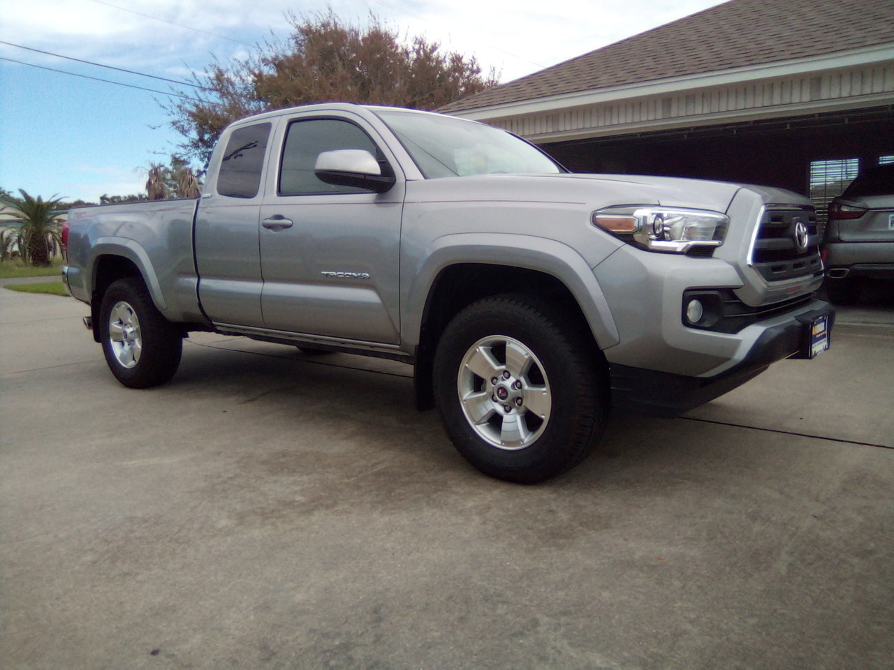 Tacoma2016R.jpg