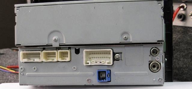 Tacoma6CDMP3SatSilverRear.jpg
