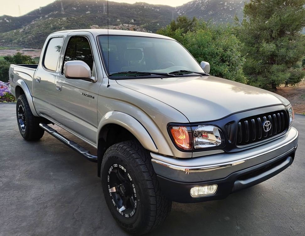 Tacoma_black_grill_home.jpg
