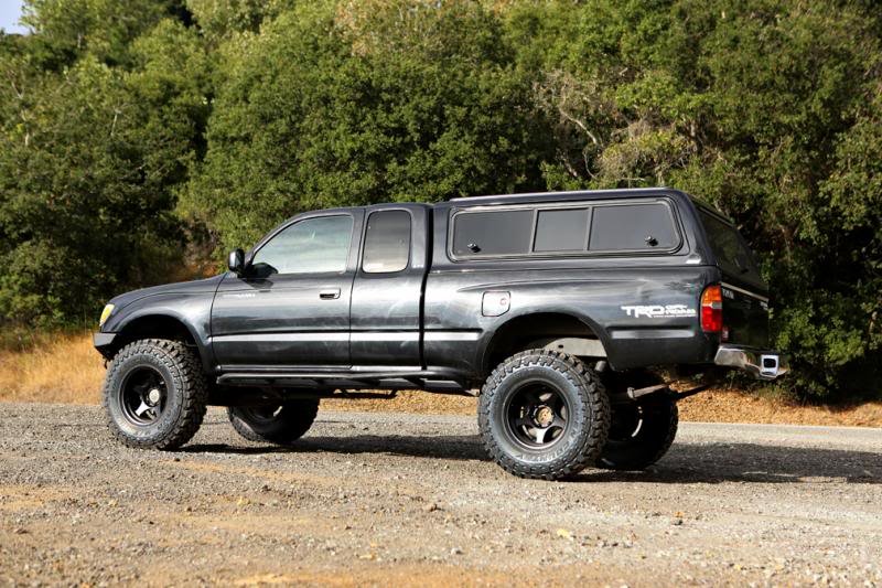 Tacoma_NewTires_1_web_zps98668f20_7b839555e1eb41894eb3b87d195f4d61a994a543.jpg