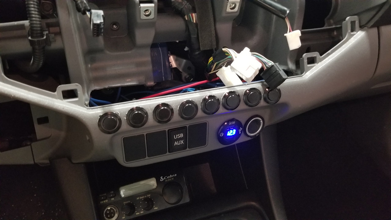 tacoma_pushswitches_02.jpg