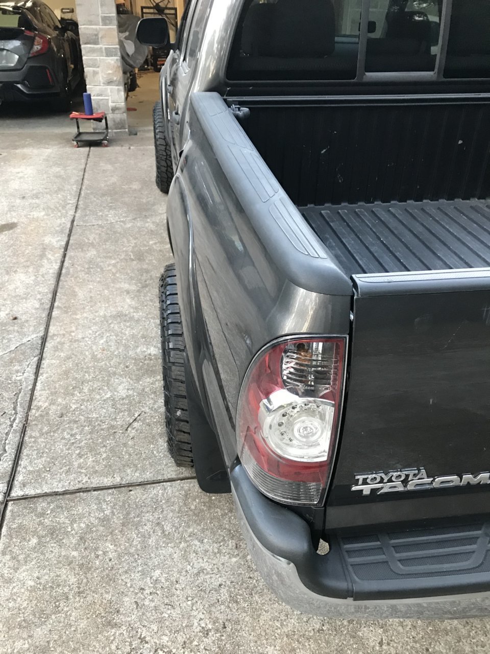 Tacoma_ray17x9_poke.jpg