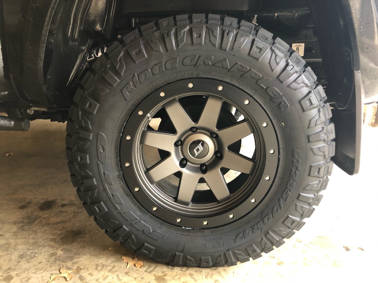 Tacoma_SCS_SR8_Wheel.jpg