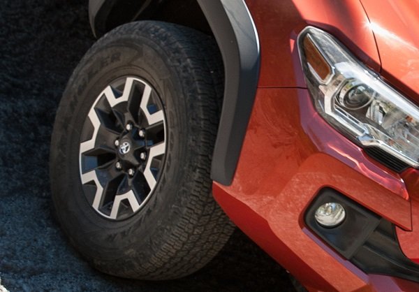 tacoma_tire_trd_off_road_16.jpg