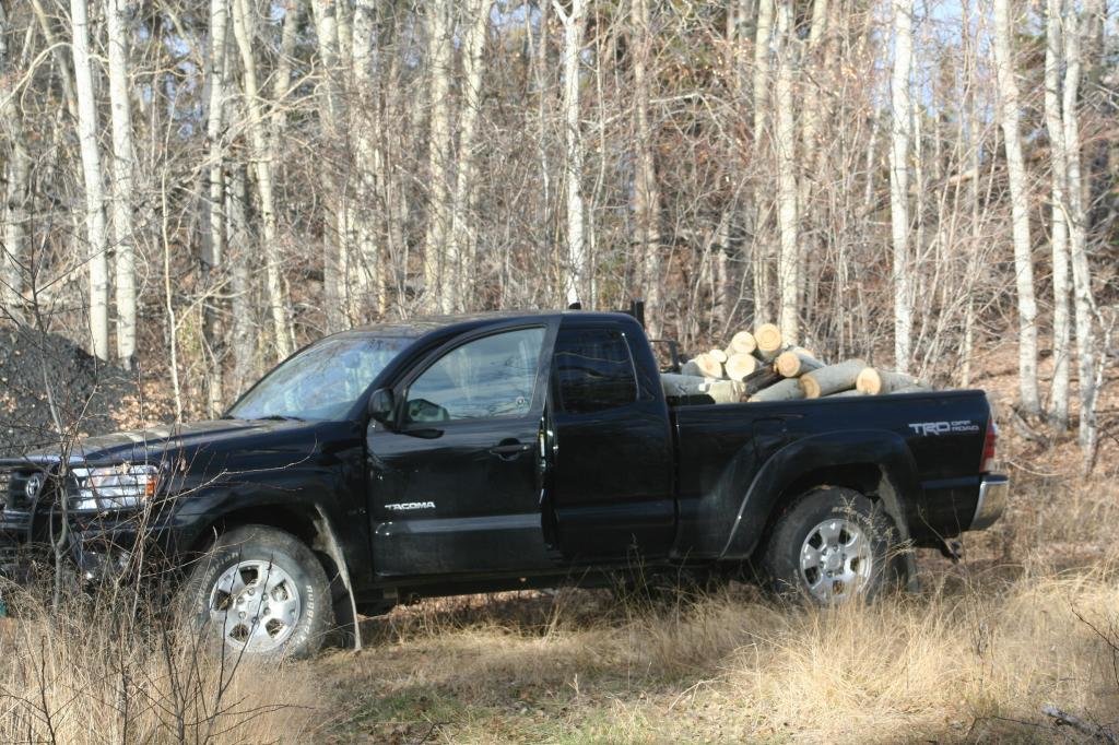TACOMAgettingfirewood_d807adae233419e24db5e41691657ac1cacd0f23.jpg