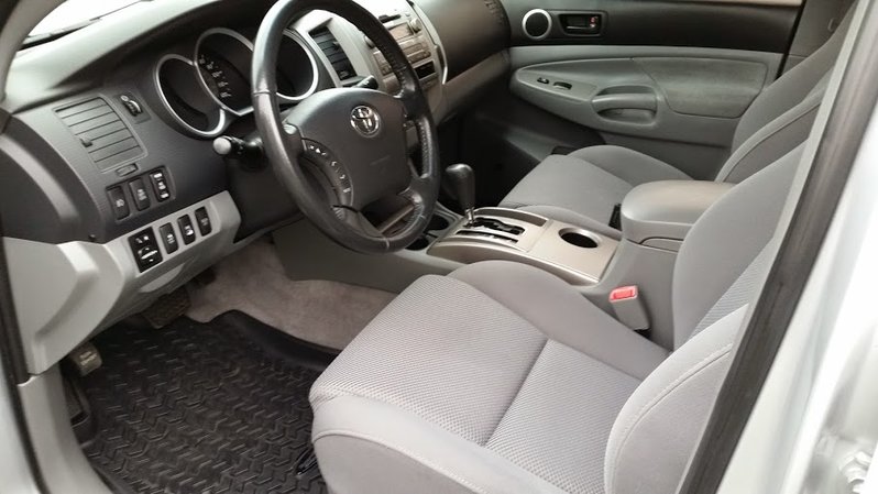 tacomainterior4.jpg