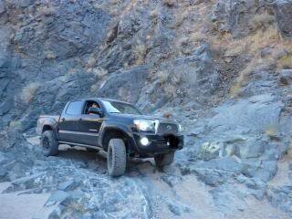 TacomaOffroading2_00c128424b0317aef5d7b8461dccae0603ab5f5d.jpg
