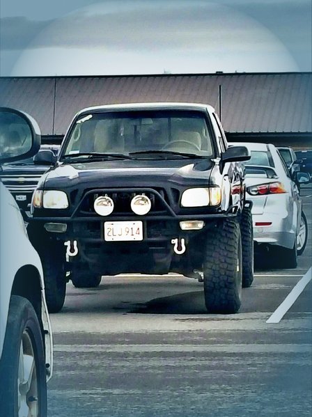 tacomaparkinglot2.jpg