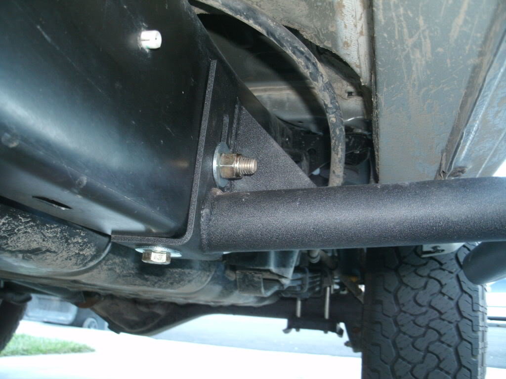 TacomaRockSliders002_5c14a30b268bea6e3645dc850ca051cdfe6e219c.jpg