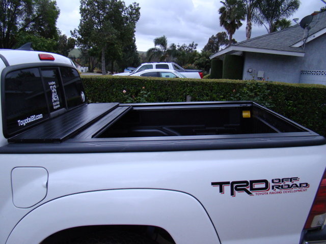 TacomaRollBaktonneaucover007_439ac04ef4754b35ee67876afe396e7561793712.jpg