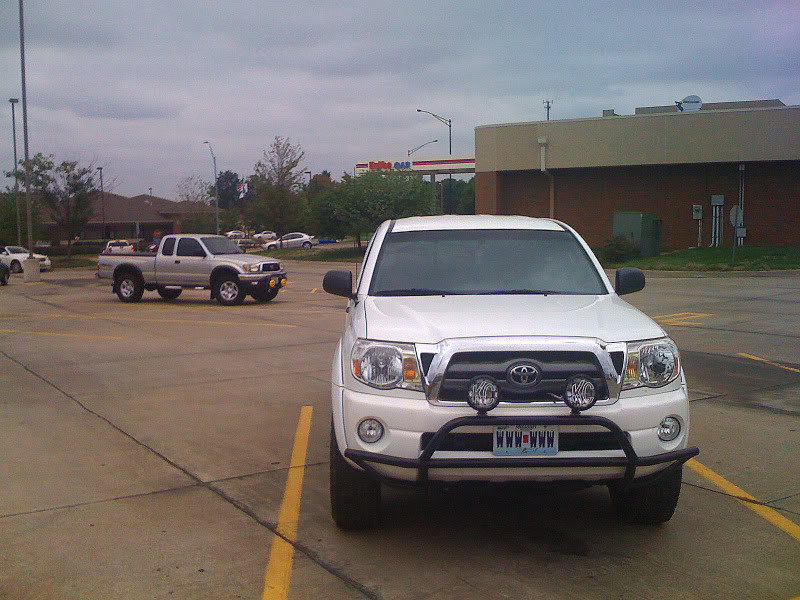 Tacomas_b7798d33d28eb0933f5fe33b8b726ff78520c091.jpg