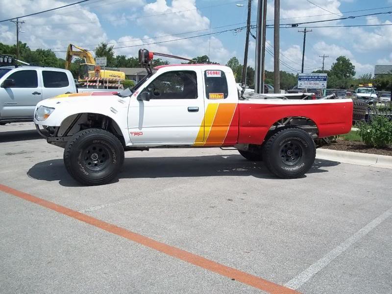 tacomatruck001_933bc1722fa2dcc4b8e45aff8de1cb8e0d8a46cf.jpg