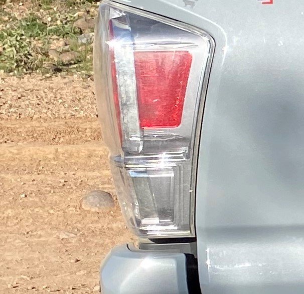 tail1.jpg