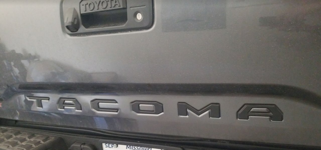 TAILGATE.jpg