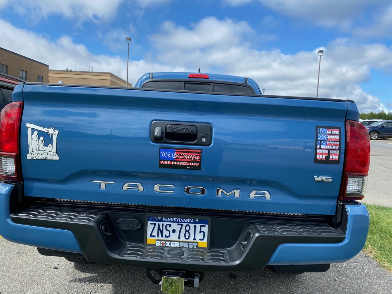 Tailgate Magnets.jpg