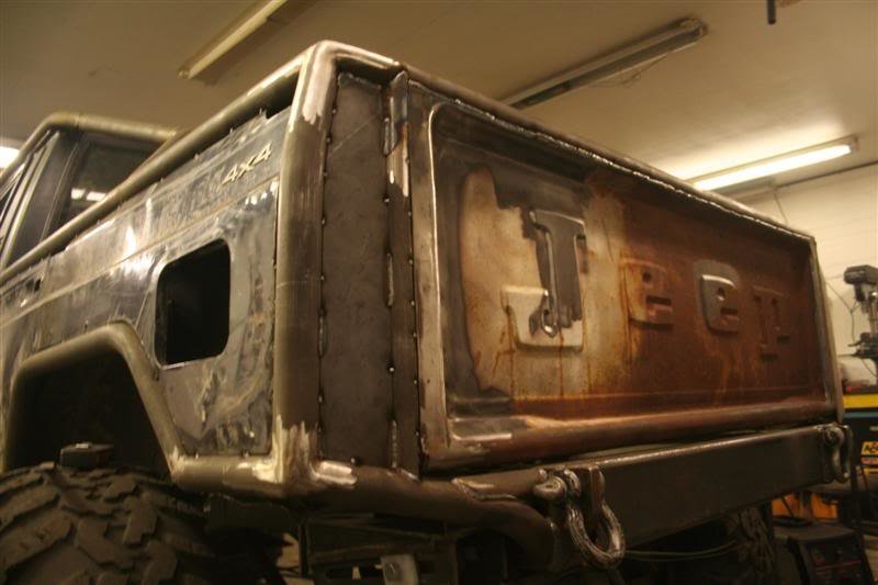 tailgate018Medium.jpg