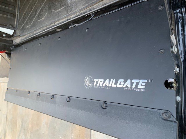 Tailgate2.jpg