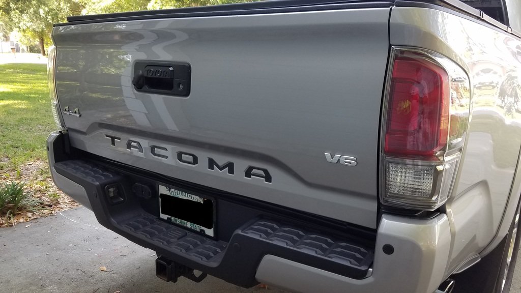Tailgate_f5892cfebc2073f552db957b4bb01492fd249117.jpg