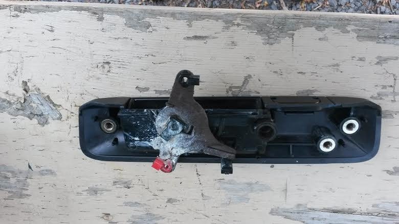 tailgate_latch_rear_zpsnhkwfykf_7c716f7b95818a0d96266313334922b8ff721f7b.jpg