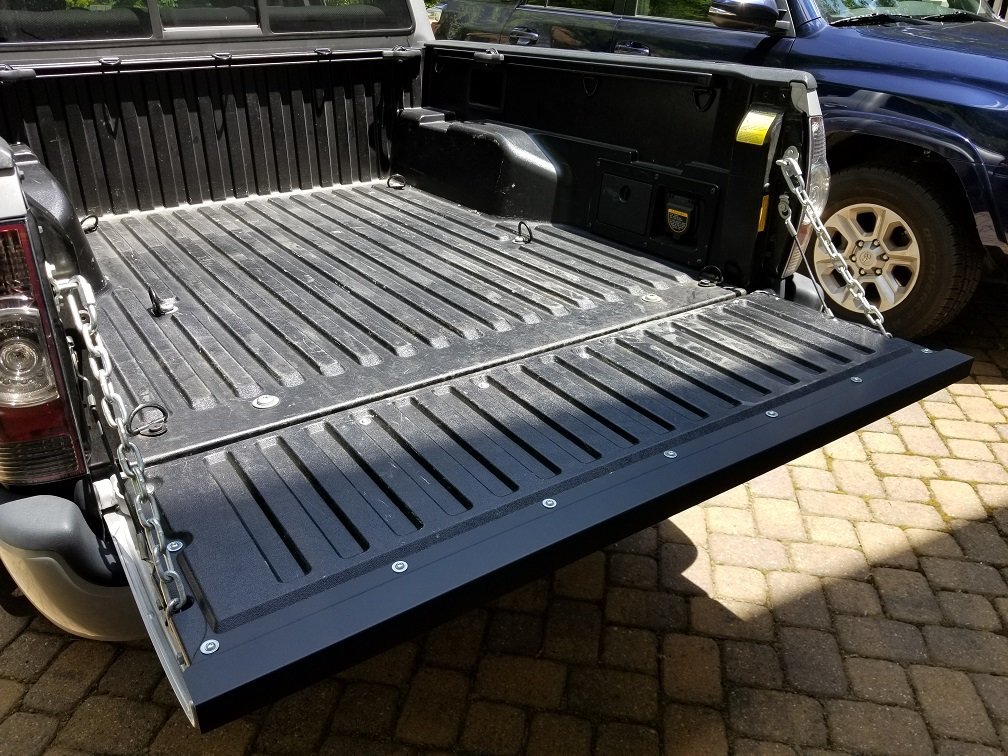 tailgatechains.jpg