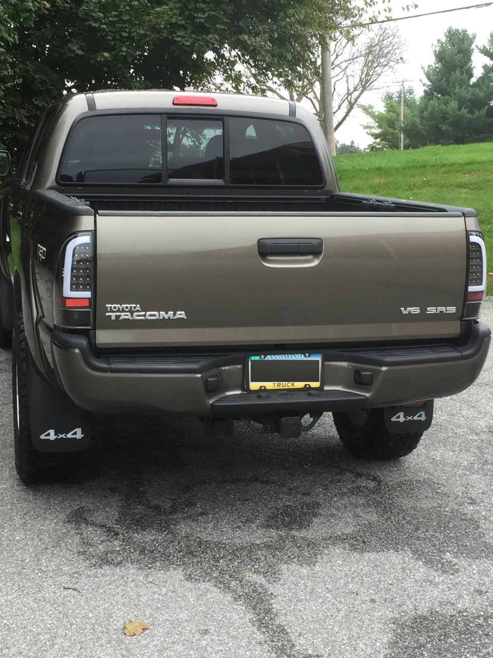 taillights-noplate.jpg