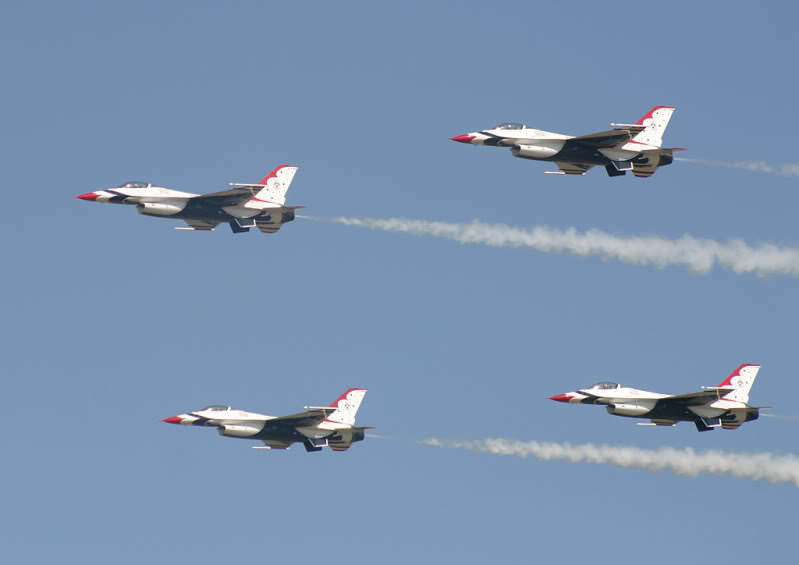 Tbird4formation_b9f401aa73cde2e43df954afb619c803fc408d22.jpg