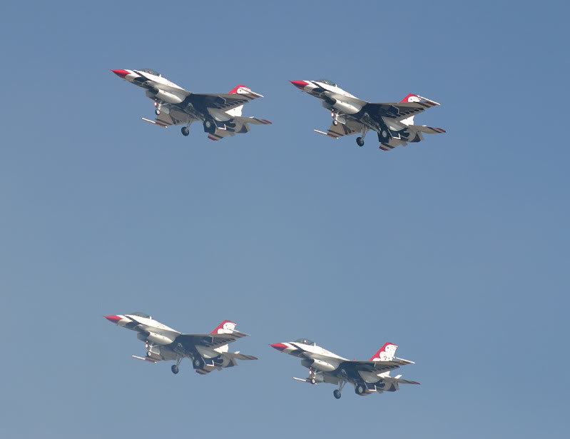 Tbirdslandinggear_e5355ce3e21b4ddefa0b504a84a5f002d78cf38f.jpg