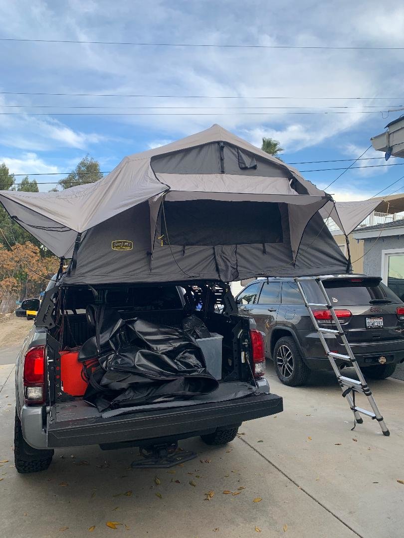 Tent2.jpg