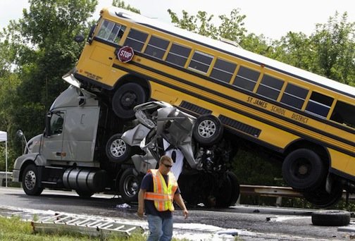 texting_driving_zps54c538f6_9e5dc316524d9d4d57fa34b58d53d26f341e2086.jpg