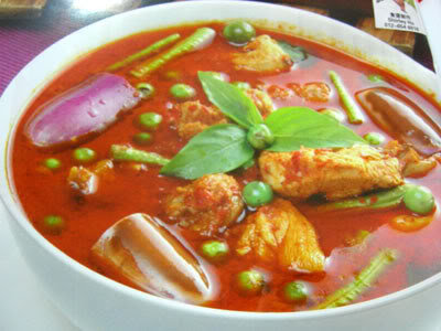 thai-red-curry-chicken_5acfad76f1ab74825ed274e3e9a5c2d8f2349580.jpg