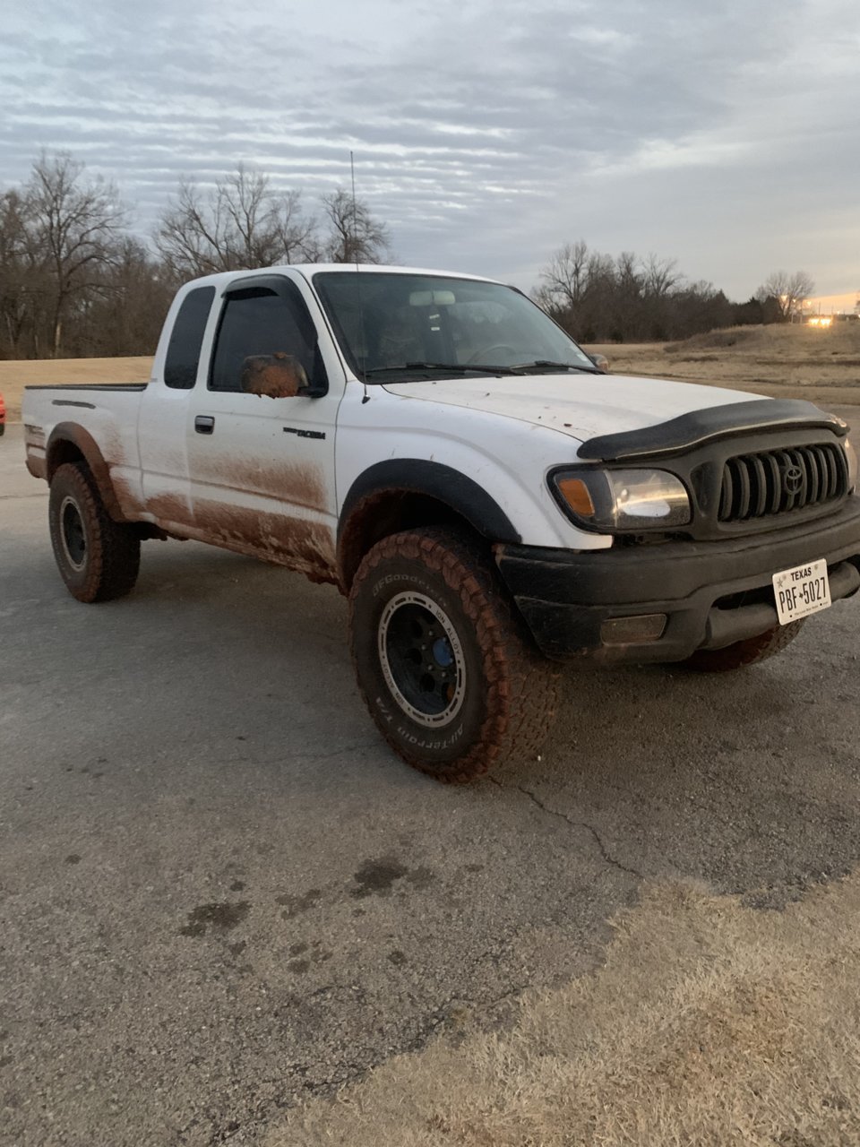 the second time gets the rig muddy 1.jpg