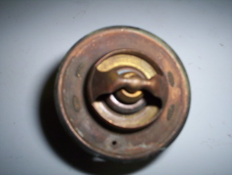 thermostatwithhole_zpse0733c7a_3490a36b8c6bee5ba3bde424829b92ff1051dcfc.jpg