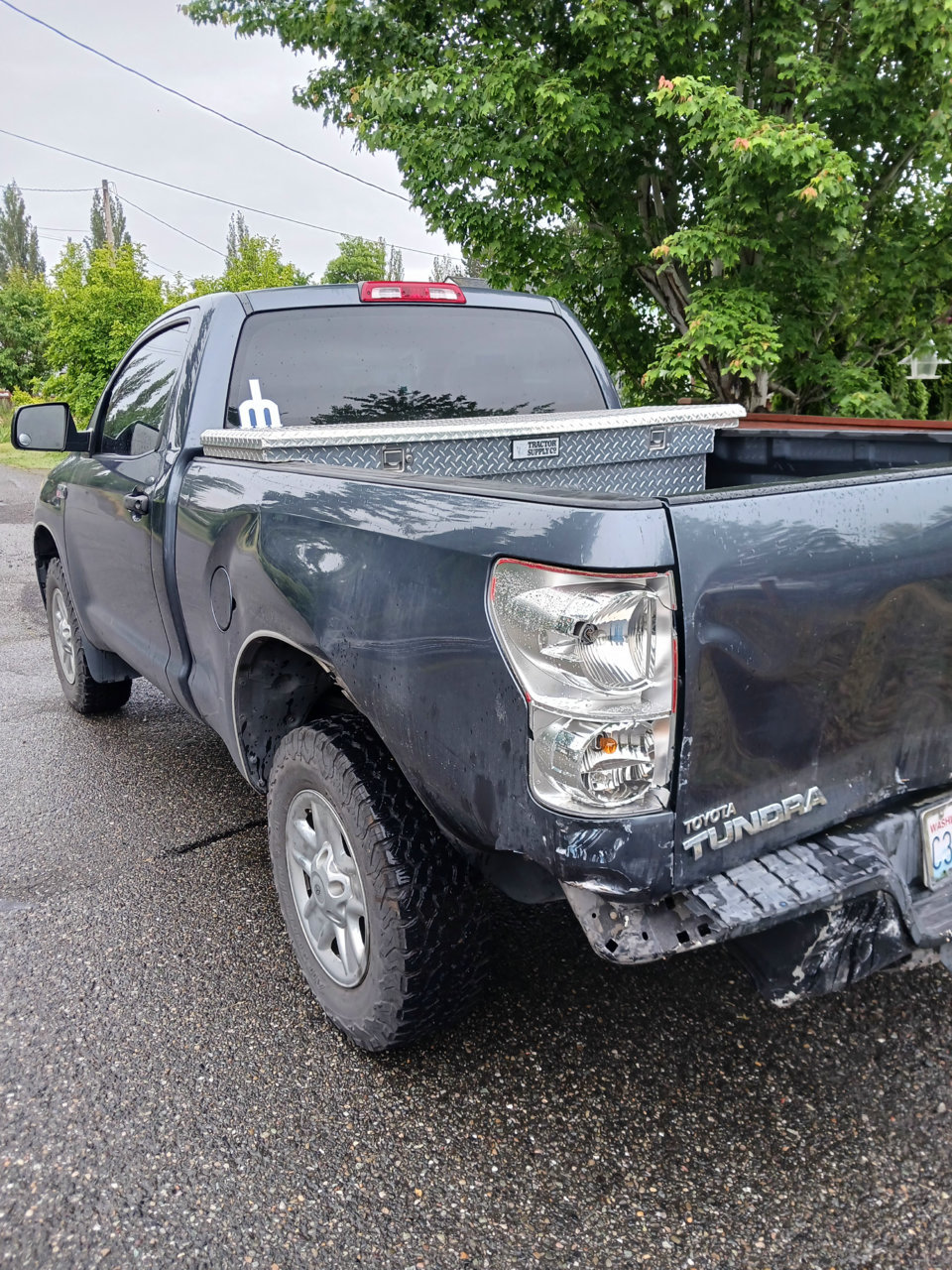 Thompson Tundra 4 Corner.jpg