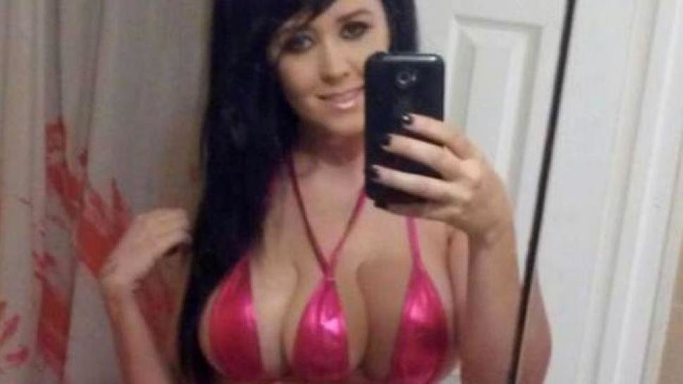 three_breasted_woman_640.jpg