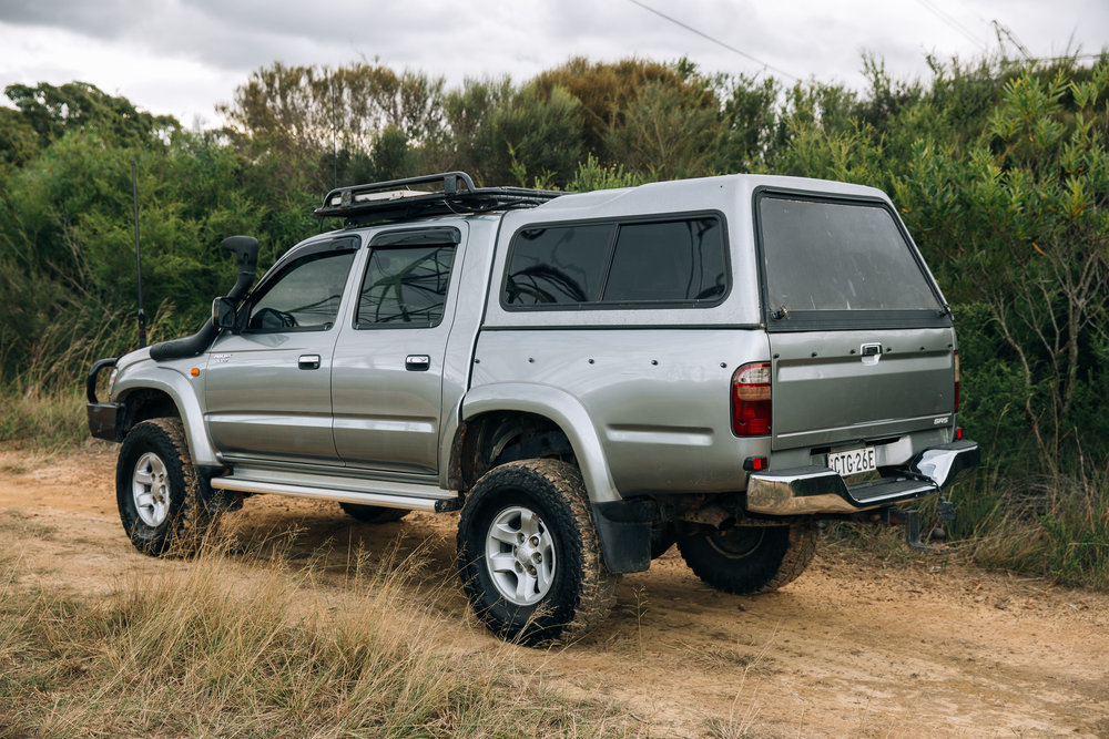 three_quater_toyota_hilux_.jpg