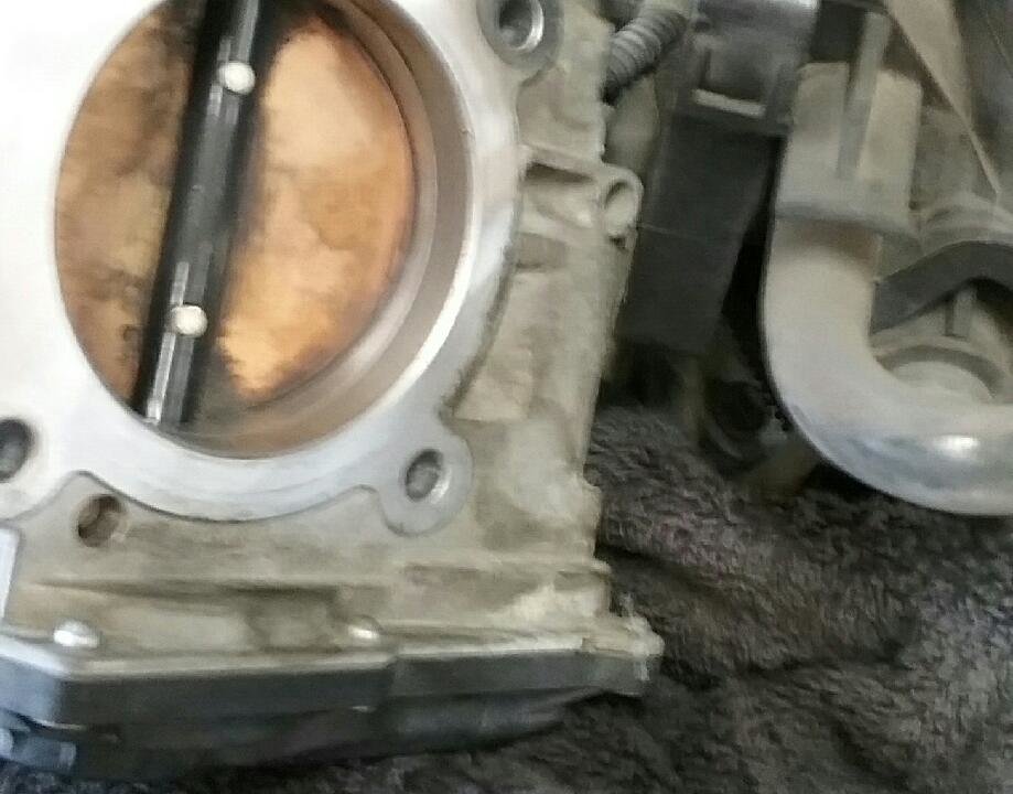 Throttle Body 2.jpg