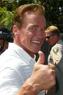 thumbsup_arniesmall_7f38bb52e6247d5394c352567ec37c6e18e7a1ec.jpg