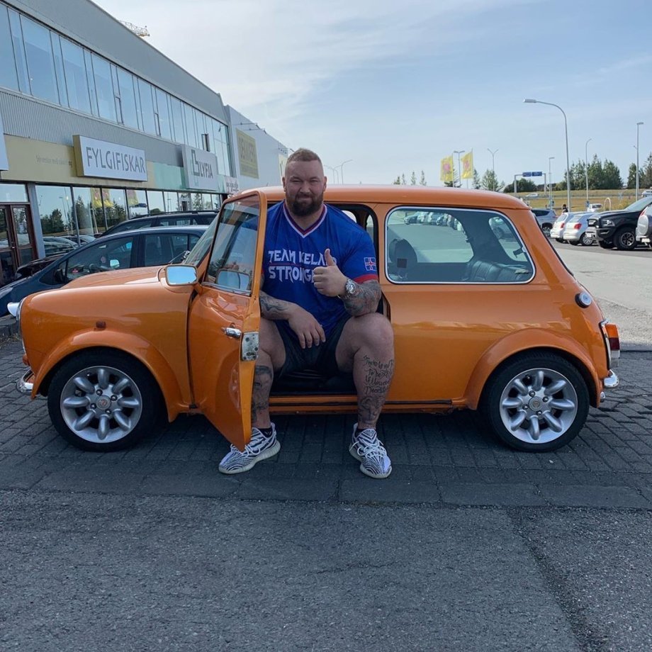 tiny-car-for-big-man.jpg