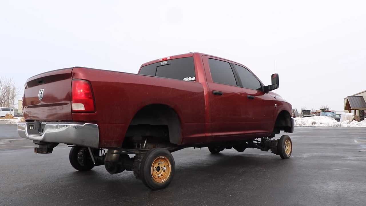 tiny-wheels-on-big-pickup.jpg