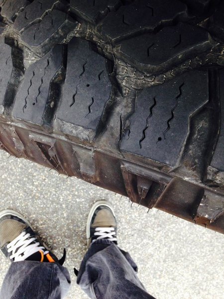 tire crack.jpg