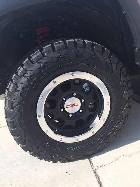 tire083017.jpg