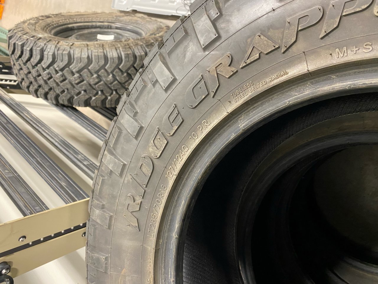 tire1.jpg
